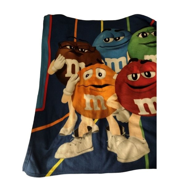 M&MS Plush Blanket - Picture 4 of 7